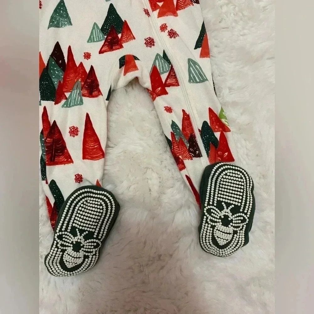 Burt’s Bees Baby Holiday Pajamas unisex, size 3-6 months